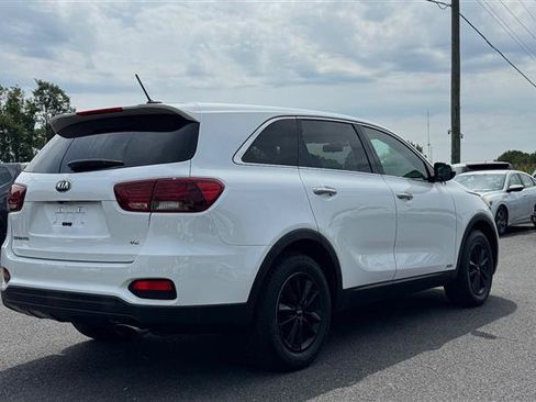 Used 2019 Kia Sorento AWD V6 image 5