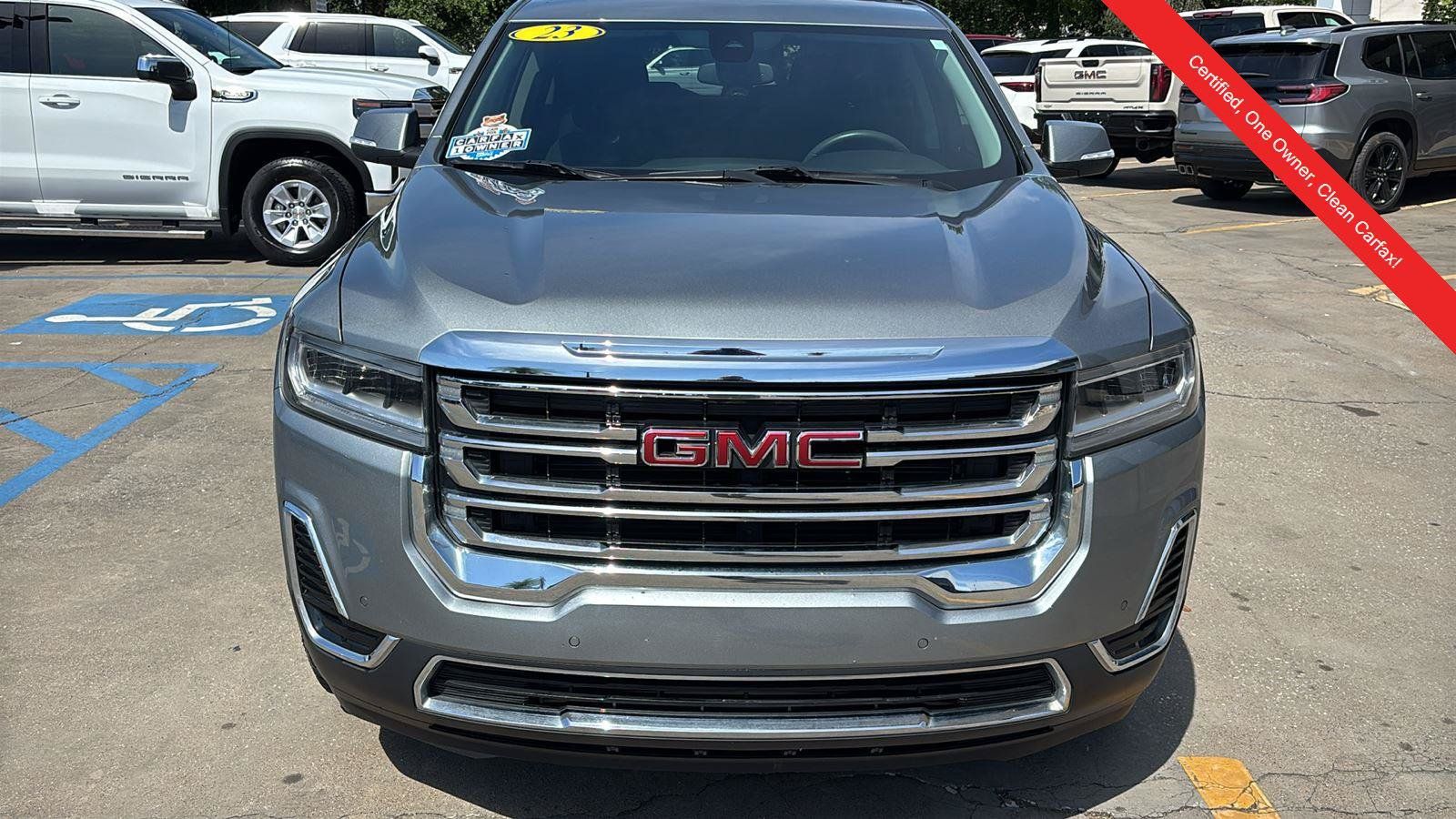 Certified 2023 GMC Acadia SLE w/ Driver Convenience Package FWD image 2