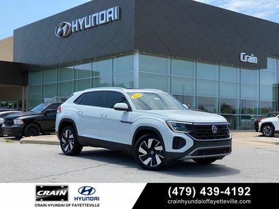 Used 2024 Volkswagen Atlas Cross Sport SE w/ Panoramic Sunroof Package