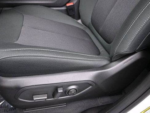 New 2025 Jeep Grand Cherokee L Laredo image 12