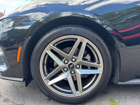 Used 2024 Ford Mustang Coupe RWD image 9