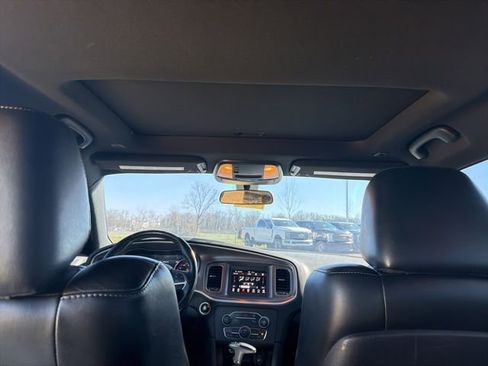 Used 2019 Dodge Charger SXT w/ Leather Interior Group RWD image 14