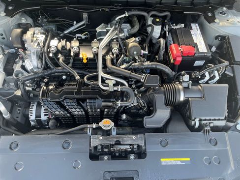 Used 2023 Nissan Altima 2.5 SL FWD image 30