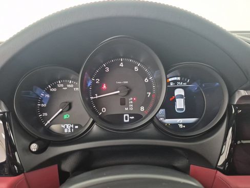 Certified 2026 Porsche Macan Turbo AWD/4WD image 12