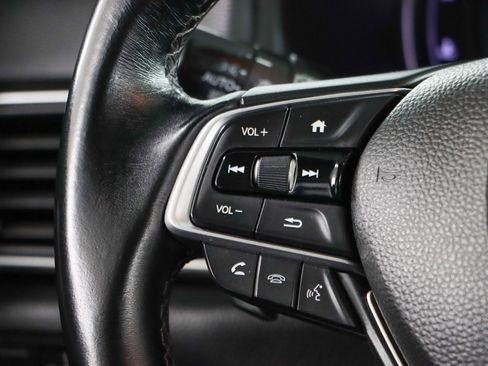 Used 2019 Honda Accord Touring image 13