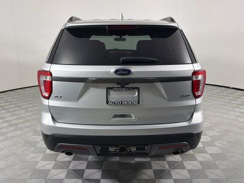 Used 2017 Ford Explorer XLT w/ Equipment Group 202A AWD/4WD image 6