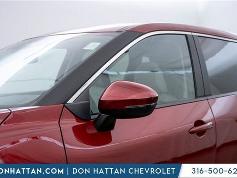 Used 2023 Nissan Rogue SV image 32