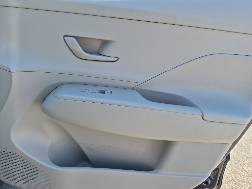 Used 2026 Hyundai Kona SEL Sport FWD image 31