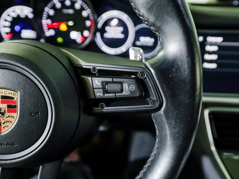 Certified 2023 Porsche Panamera Platinum Edition image 16