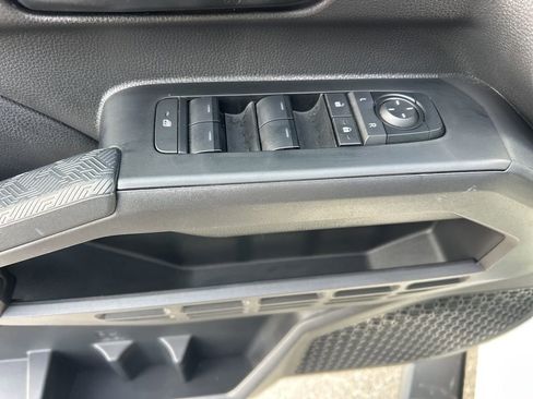 Used 2025 Toyota Tacoma SR5 image 4