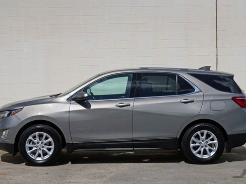 Used 2018 Chevrolet Equinox LT FWD image 41