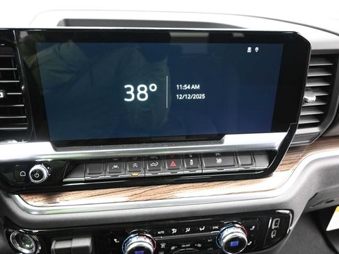 New 2026 GMC Sierra 1500 Elevation image 19