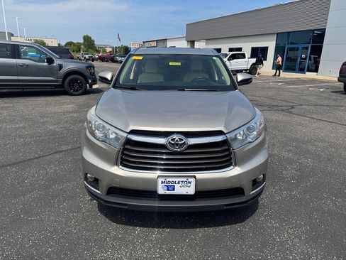 Used 2015 Toyota Highlander XLE AWD/4WD image 9