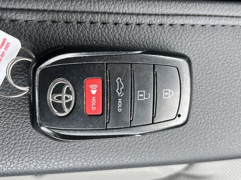 Used 2023 Toyota Tundra SR5 image 33