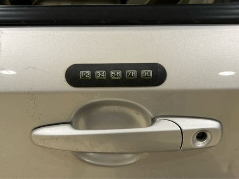 Used 2010 Ford Edge SEL image 13