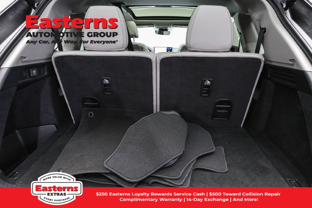 Used 2023 Acura MDX w/ Technology Package AWD/4WD image 10
