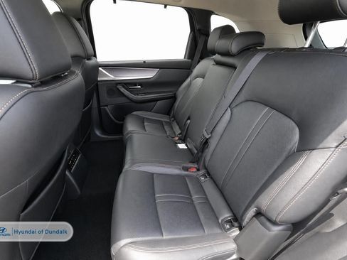 Used 2025 MAZDA CX-70 3.3 Turbo w/ Preferred Package AWD/4WD image 14
