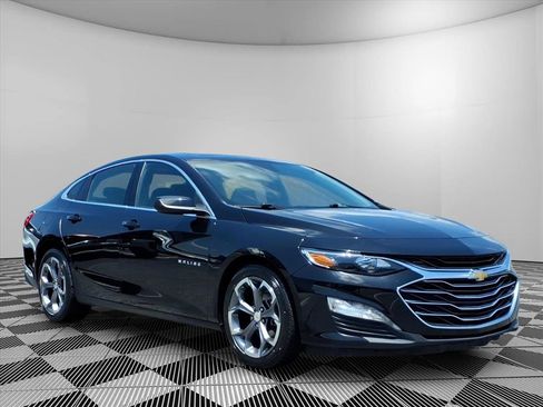 Used 2024 Chevrolet Malibu LT FWD image 1