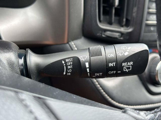 Used 2017 Toyota RAV4 XLE AWD/4WD image 27