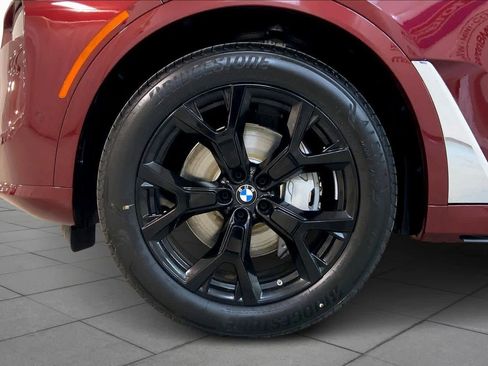 New 2026 BMW X7 xDrive40i w/ Premium Package image 11