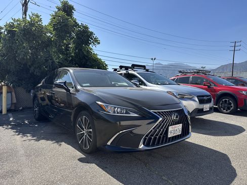 Used 2023 Lexus ES 300h w/ Premium Package FWD image 1