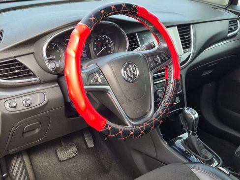 Used 2019 Buick Encore Preferred FWD image 5