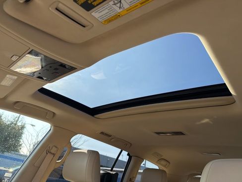 Used 2020 Lexus LX 570 4WD w/ Luxury Package image 11