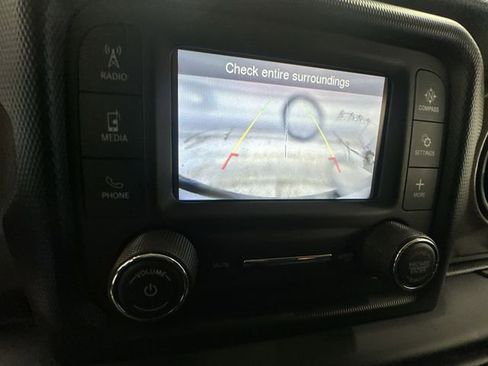 Used 2018 Jeep Wrangler Sport image 24