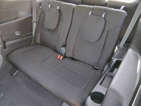 Used 2023 Ford Explorer XLT RWD image 14
