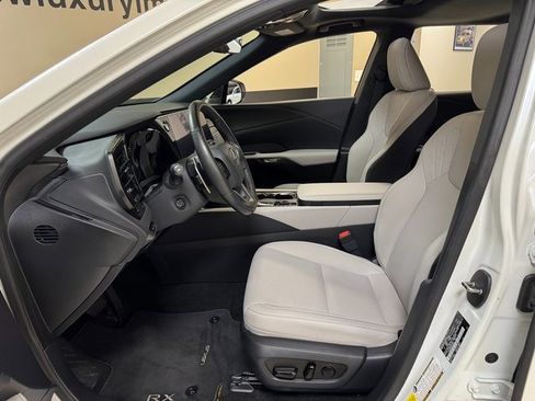 Used 2024 Lexus RX 350 Premium w/ Accessory Package (Z1) image 8