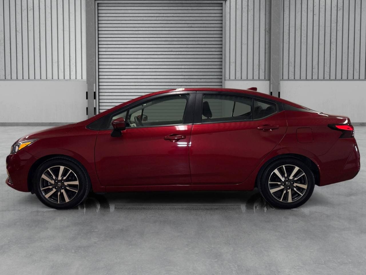 Used 2021 Nissan Versa SV FWD image 2