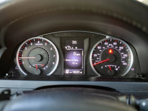 Used 2017 Toyota Camry SE image 32