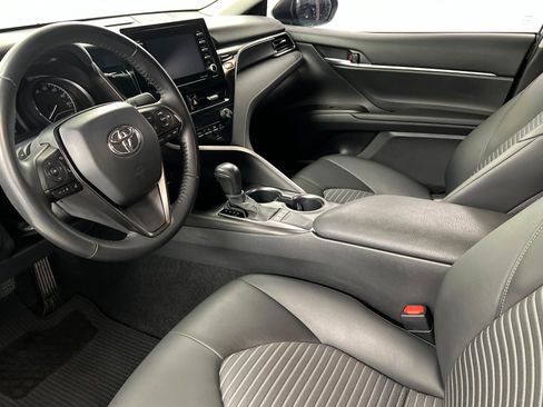 Used 2023 Toyota Camry SE image 16