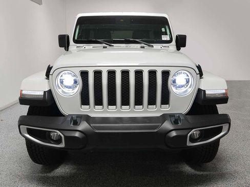 Used 2021 Jeep Wrangler Unlimited Sahara AWD/4WD image 2