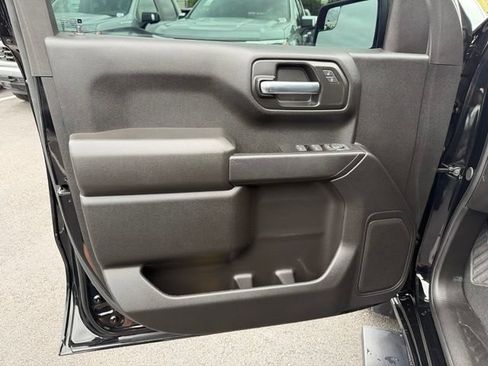 Used 2025 Chevrolet Silverado 1500 Custom AWD/4WD image 17