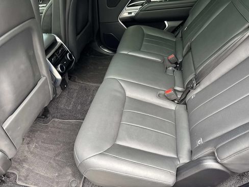 Certified 2025 Land Rover Range Rover Long Wheelbase SE AWD/4WD image 17
