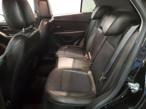 Used 2019 Chevrolet Trax LT w/ LT Convenience Package AWD/4WD image 25