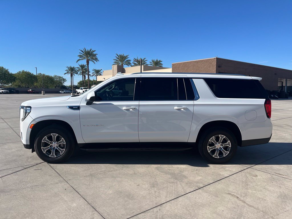 Used 2023 GMC Yukon XL SLE RWD image 10