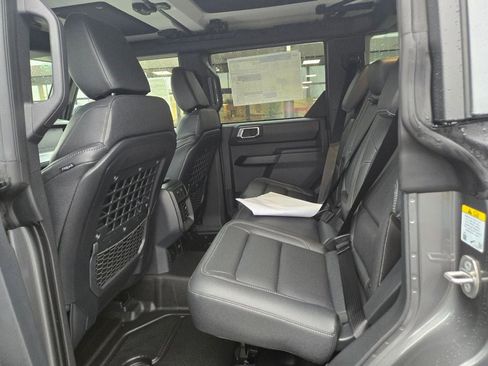 New 2025 Ford Bronco Badlands image 10