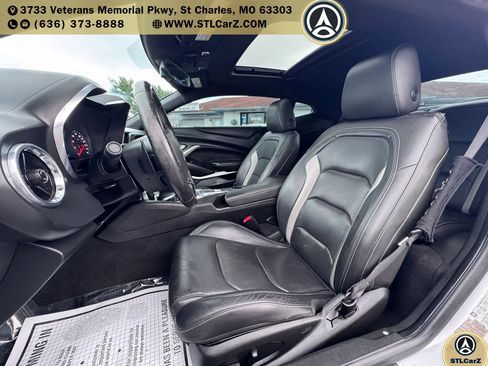 Used 2018 Chevrolet Camaro SS RWD image 8
