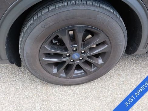 Used 2022 Ford Escape SE w/ Convenience Package FWD image 8