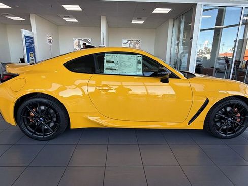 Used 2026 Subaru BRZ Series.Yellow image 3