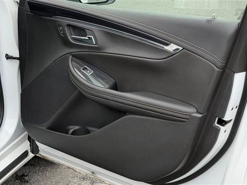 Used 2018 Chevrolet Impala LT w/ LT Leather Package FWD image 32