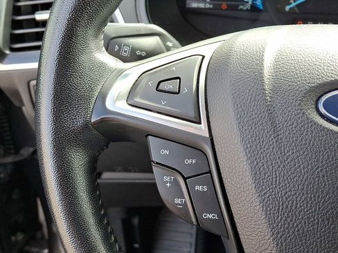 Used 2022 Ford Edge SEL image 21