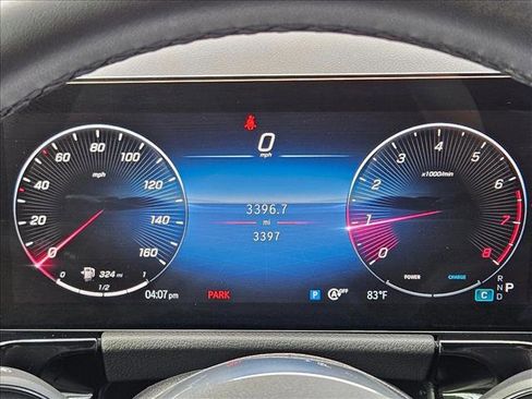 Used 2025 Mercedes-Benz GLA 250 image 11