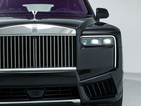 Used 2025 Rolls-Royce Cullinan image 11