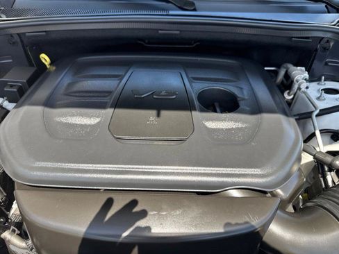 Used 2018 Jeep Grand Cherokee Laredo RWD image 31