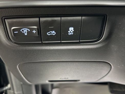 Certified 2025 Hyundai Santa Cruz SEL image 8