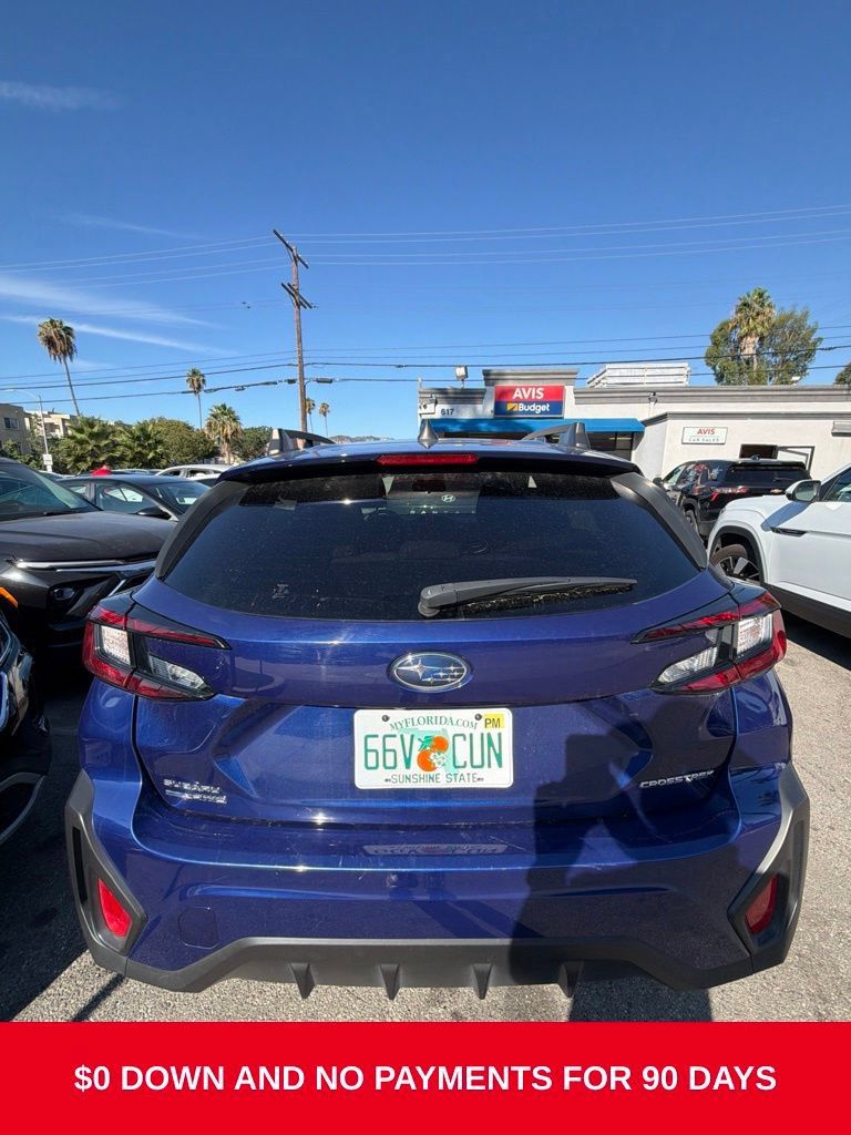 Used 2025 Subaru Crosstrek 2.5i Premium AWD/4WD image 4