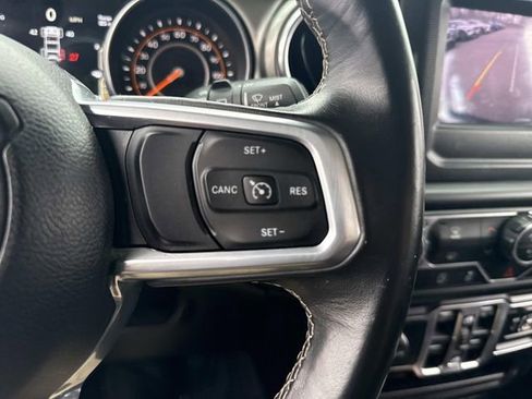 Used 2019 Jeep Wrangler Unlimited Sahara AWD/4WD image 29